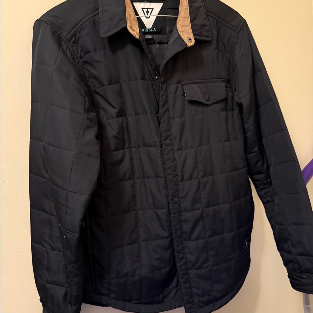 VISSLA Black and Tan Quilted Shirt Jacket
